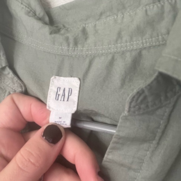 Gap light green button down top - Picture 4 of 4